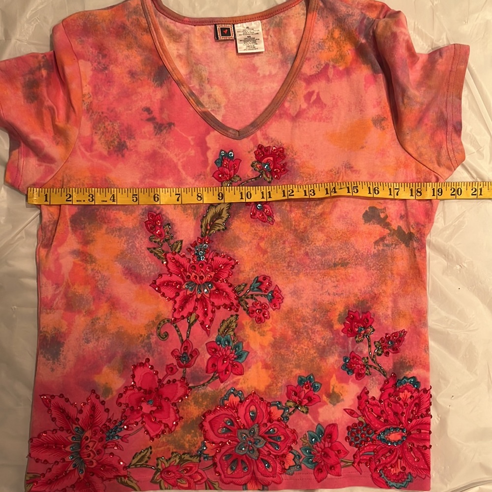 Forbidden Tee shirt with beaded detail.  Size XL. Pink floral design - Picture 5 of 9